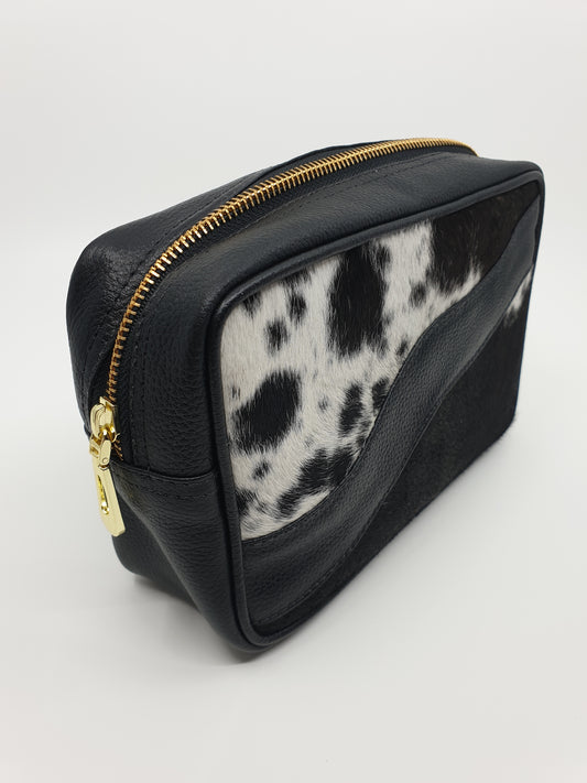 Unisex Toiletry Bag - Black & White