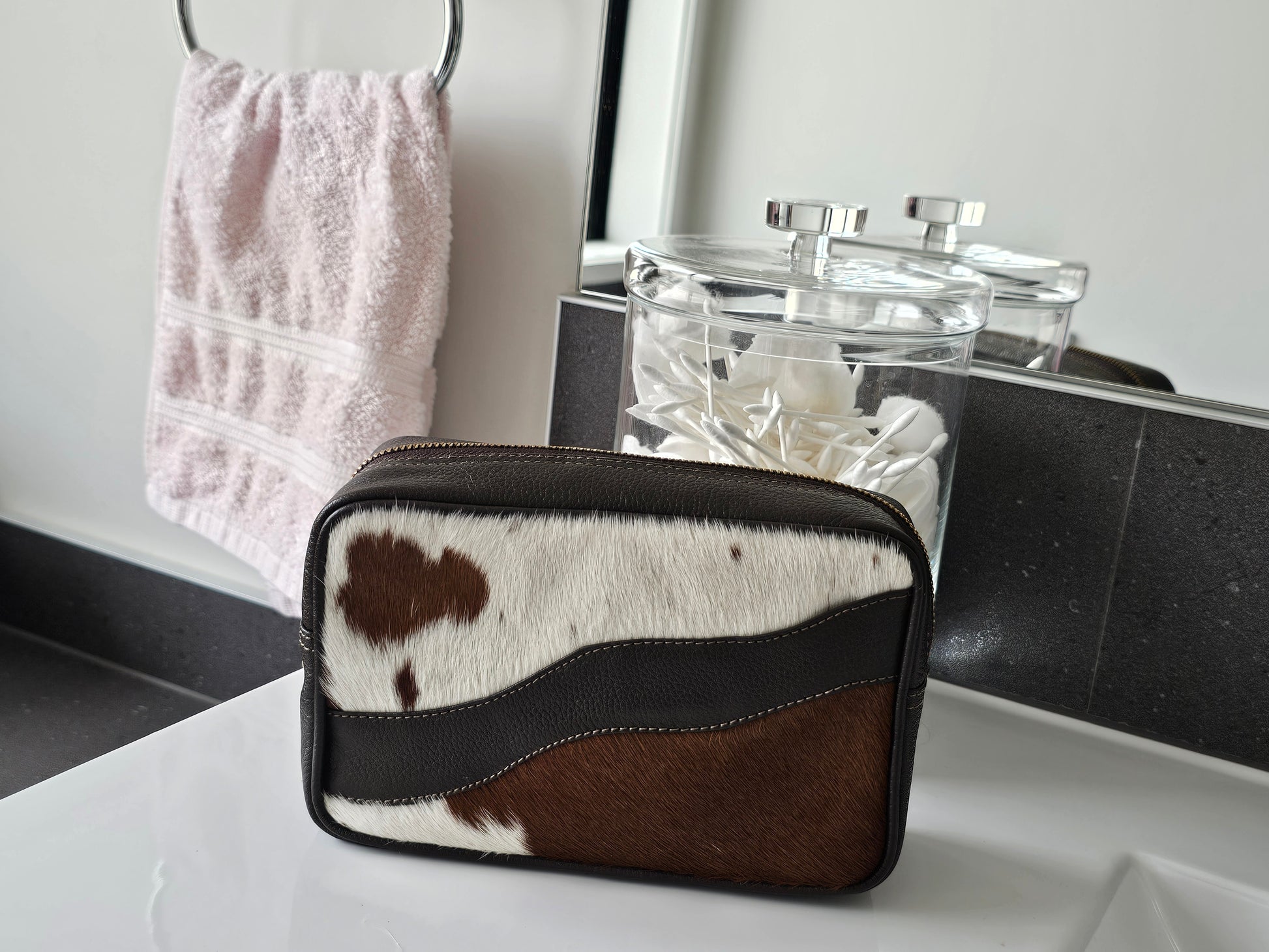 Unisex Toiletry Bag - Jersey & White