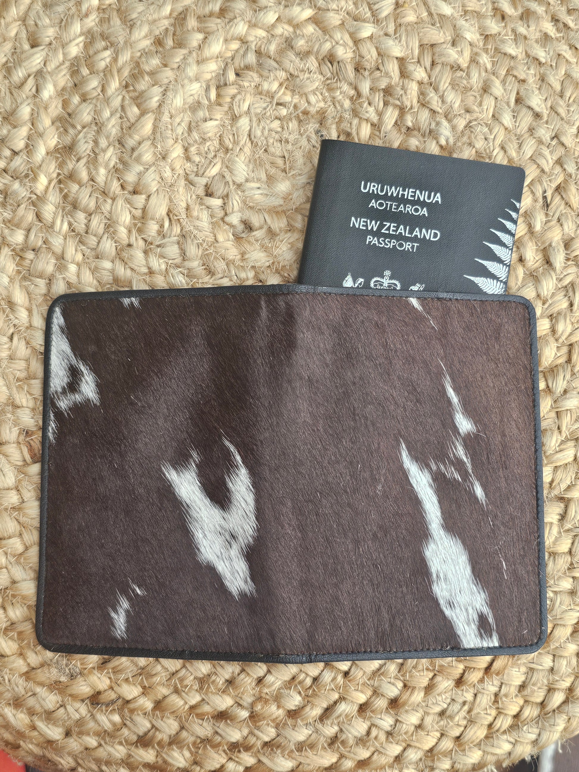 Chocky Hide Passport Holder (#4)