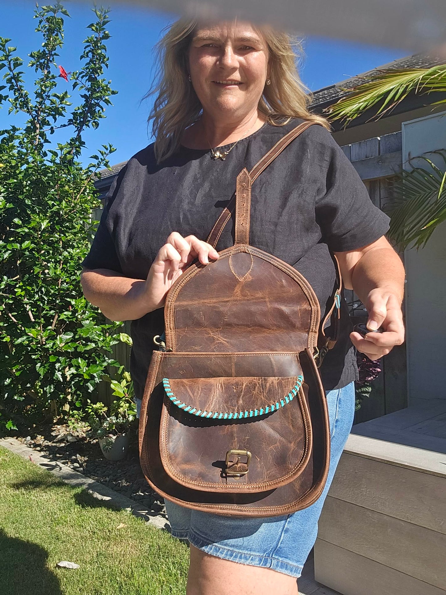 Paxton - Aged Leather - Shoulder Bag