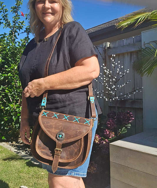 Paxton - Aged Leather - Shoulder Bag