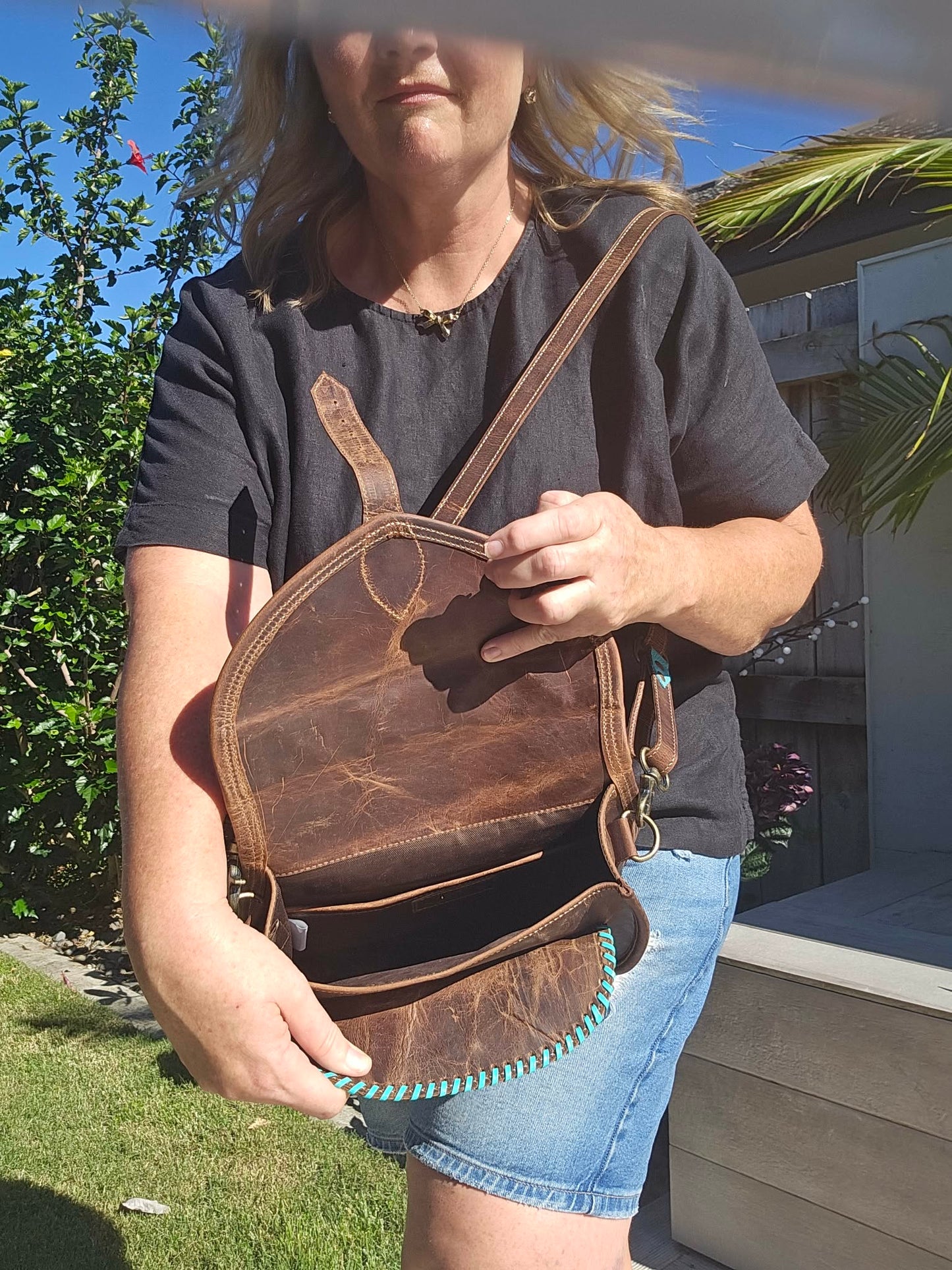 Paxton - Aged Leather - Shoulder Bag