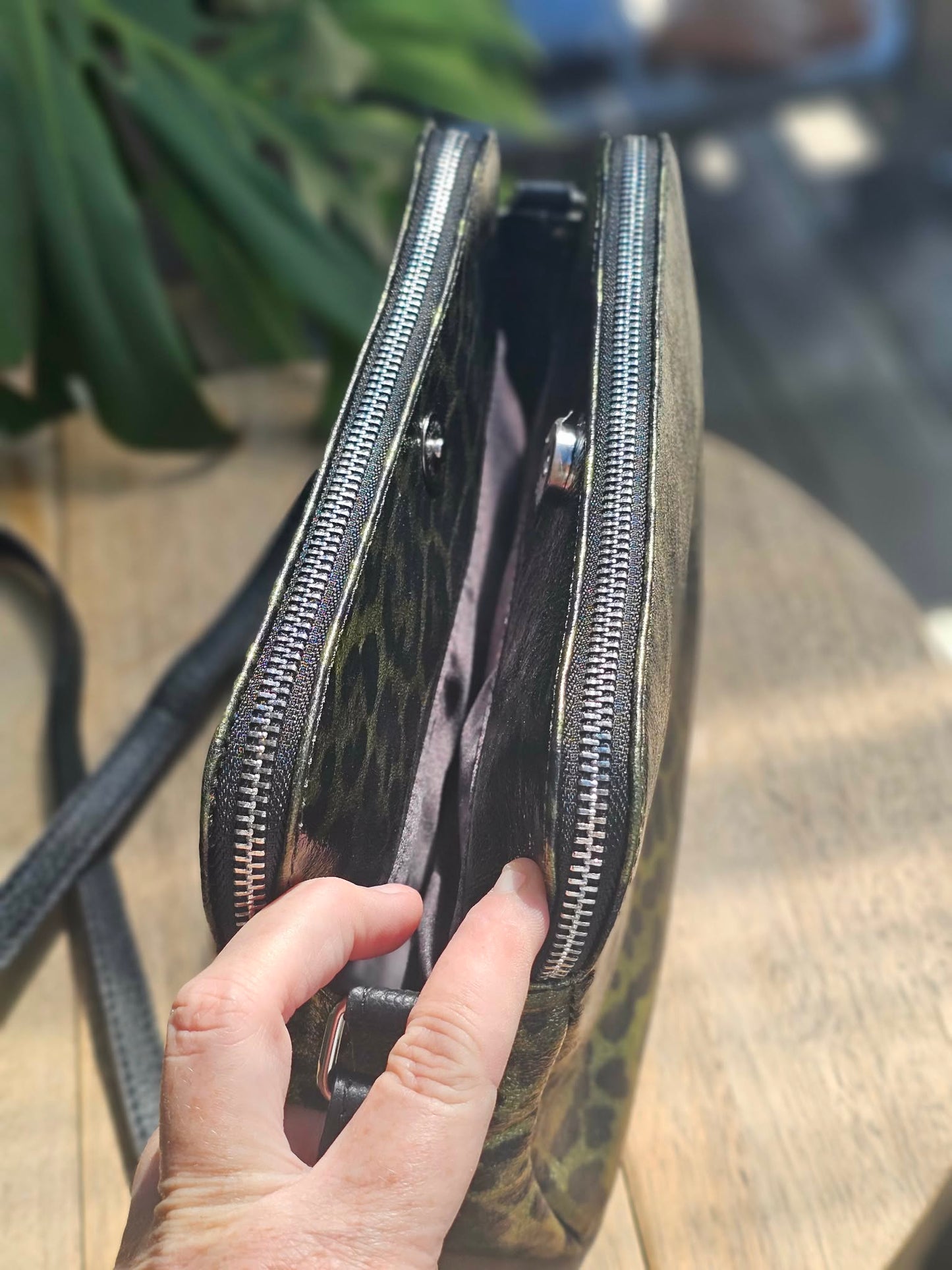 Jett - Double Zipper Bag - Olive