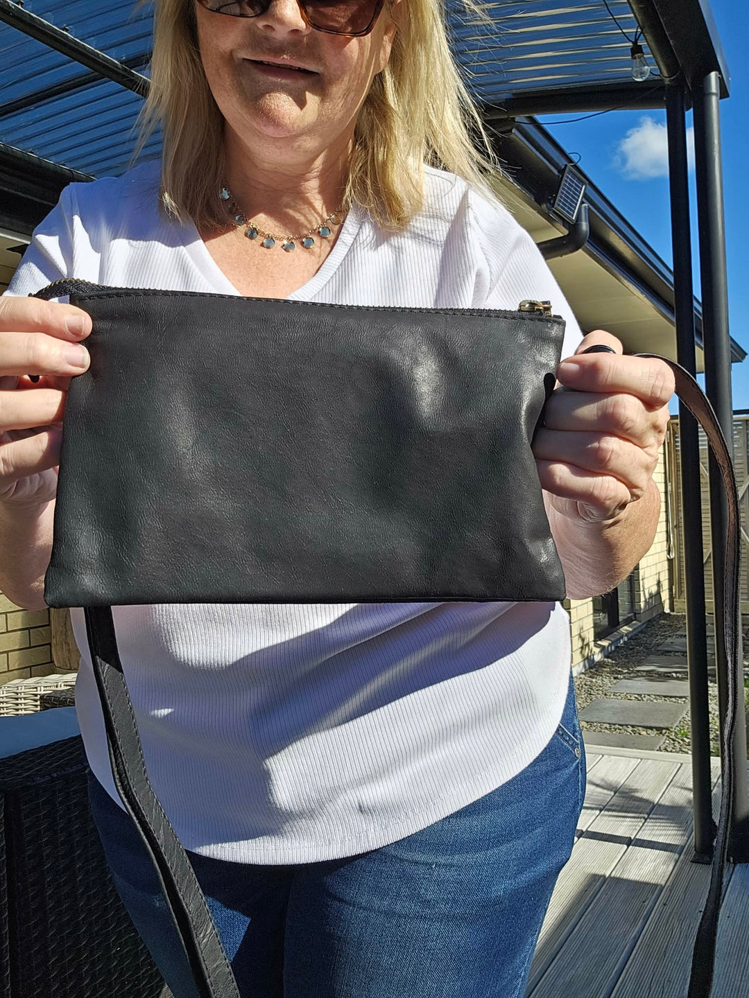 Magnolia - Triple-Compartment Bag - BLACK