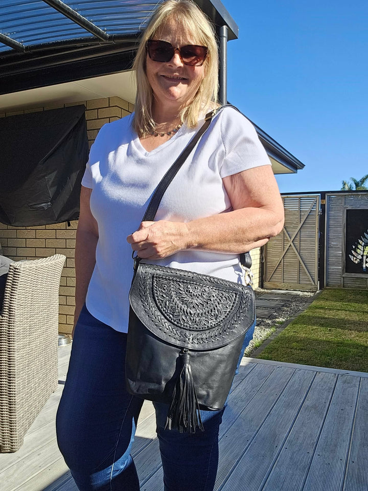 Sally - Black Crossbody