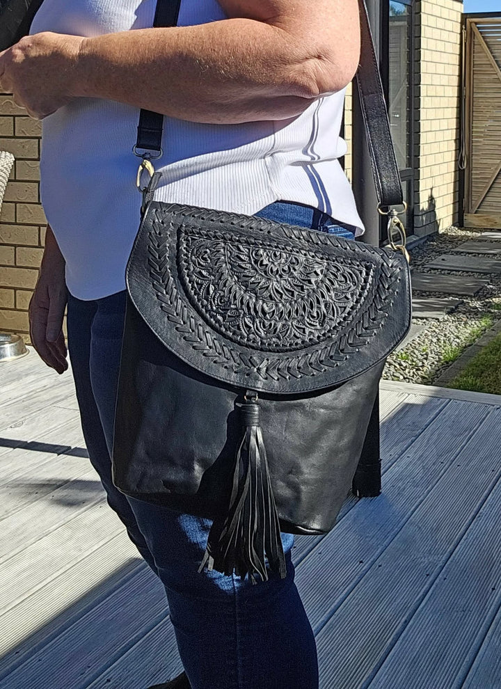 Sally - Black Crossbody
