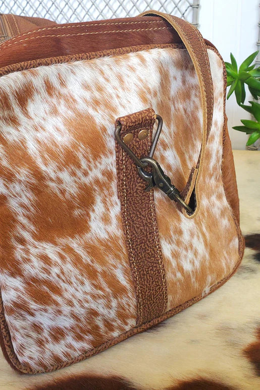 Jersey Traveller with Aged Leather Trim