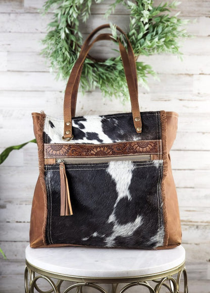 Annie Tote
