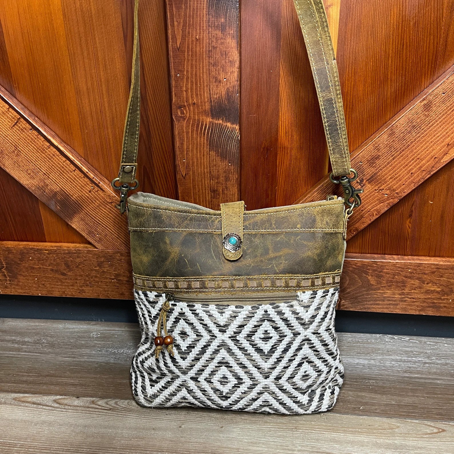 Sandie - Aged Leather - Shoulder Bag
