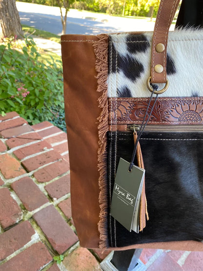 Annie Tote