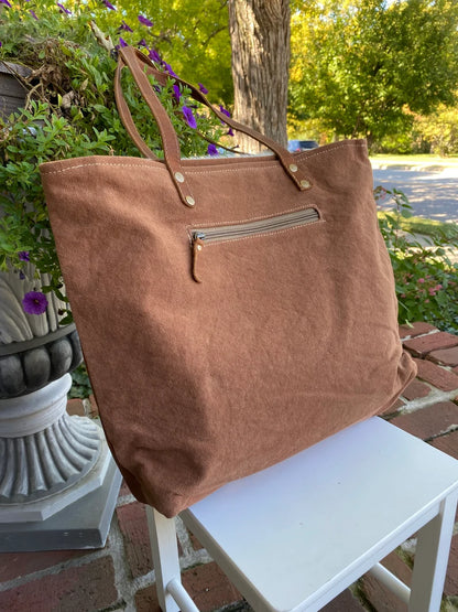 Annie Tote