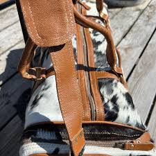 Rustic Traveller (with Tan Leather Trim)