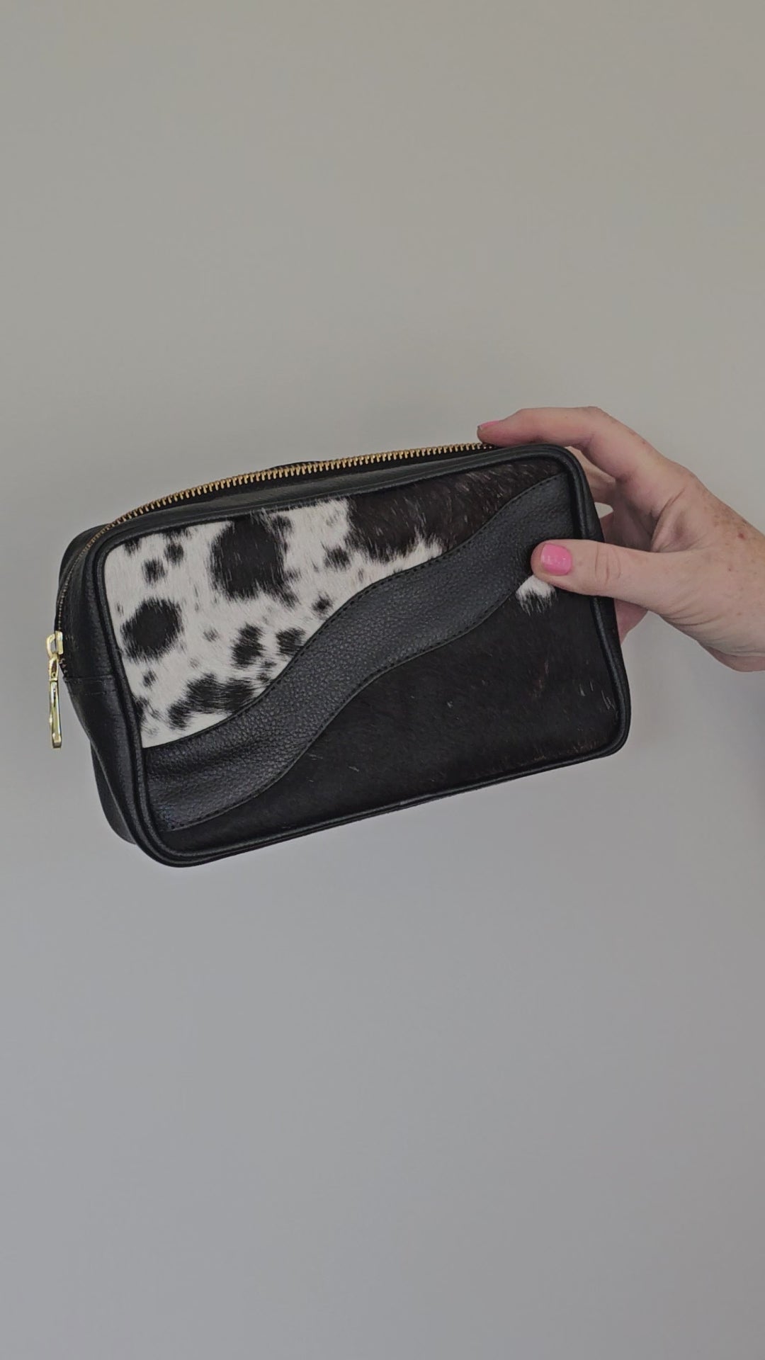Unisex Toiletry Bag - Black & White