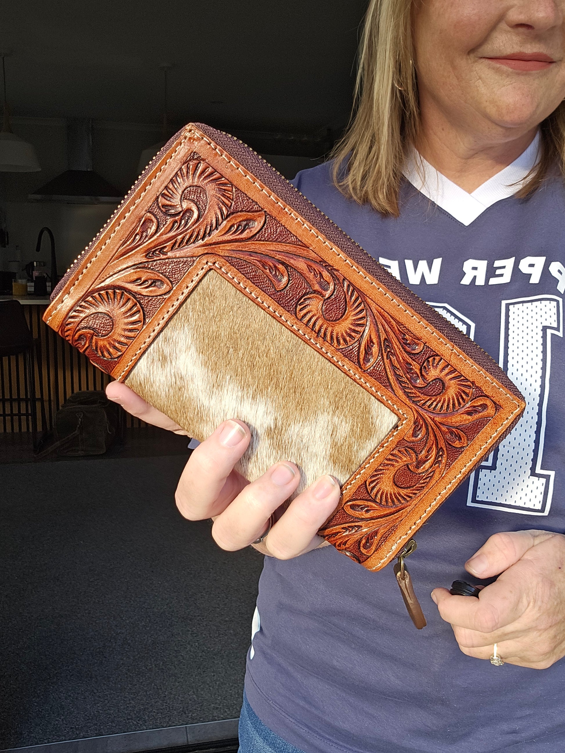 Carrie - Hand Carved Cowhide Wallet