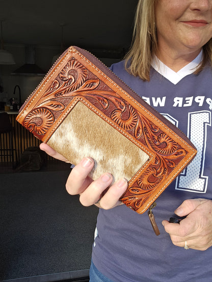 Carrie - Hand Carved Cowhide Wallet