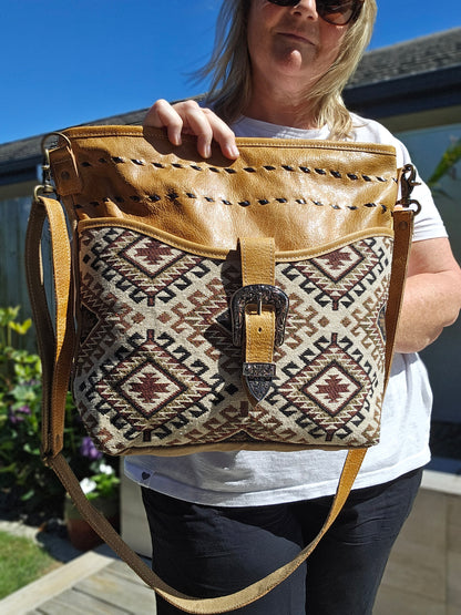 Debs - Aged Leather - Shoulder Bag