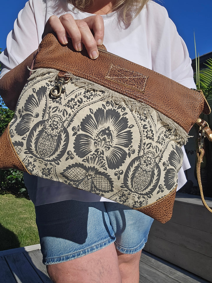 Miley - Aged Leather - Shoulder Bag