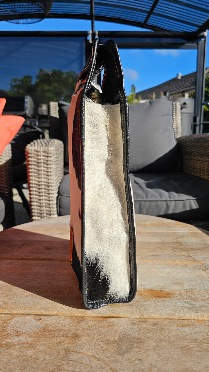 Luxe Cowhide Wine Carrier - 2 Bottles
