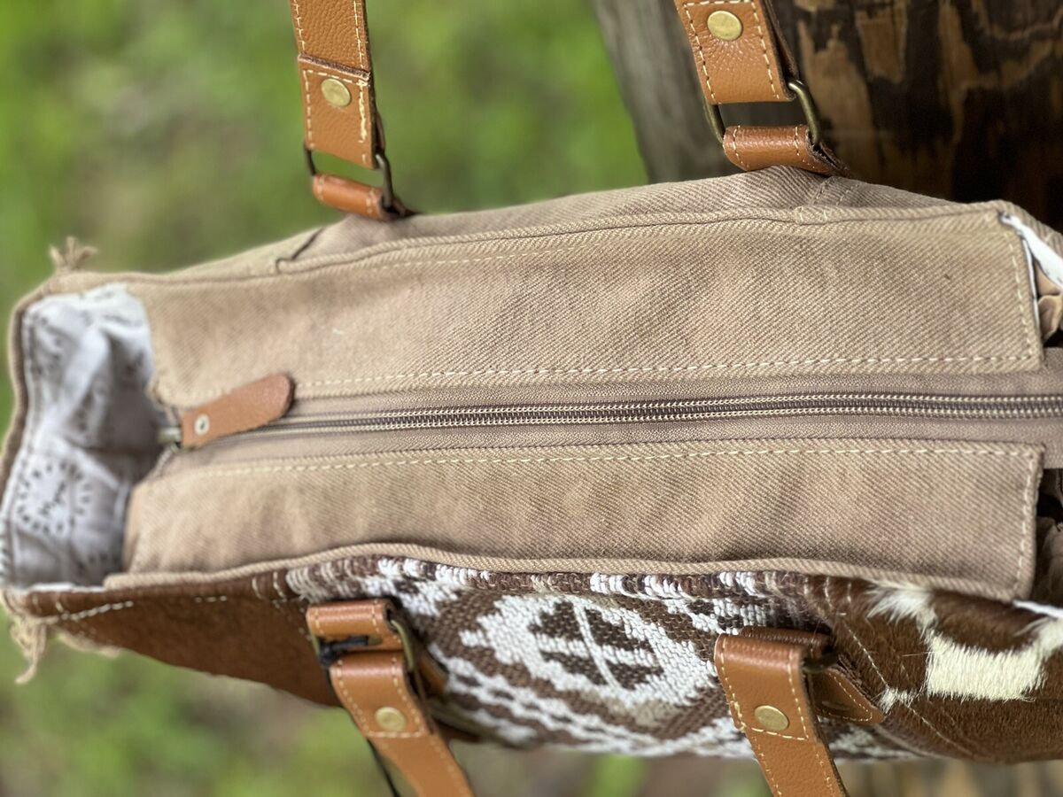 Ellie XL Weekender Bag