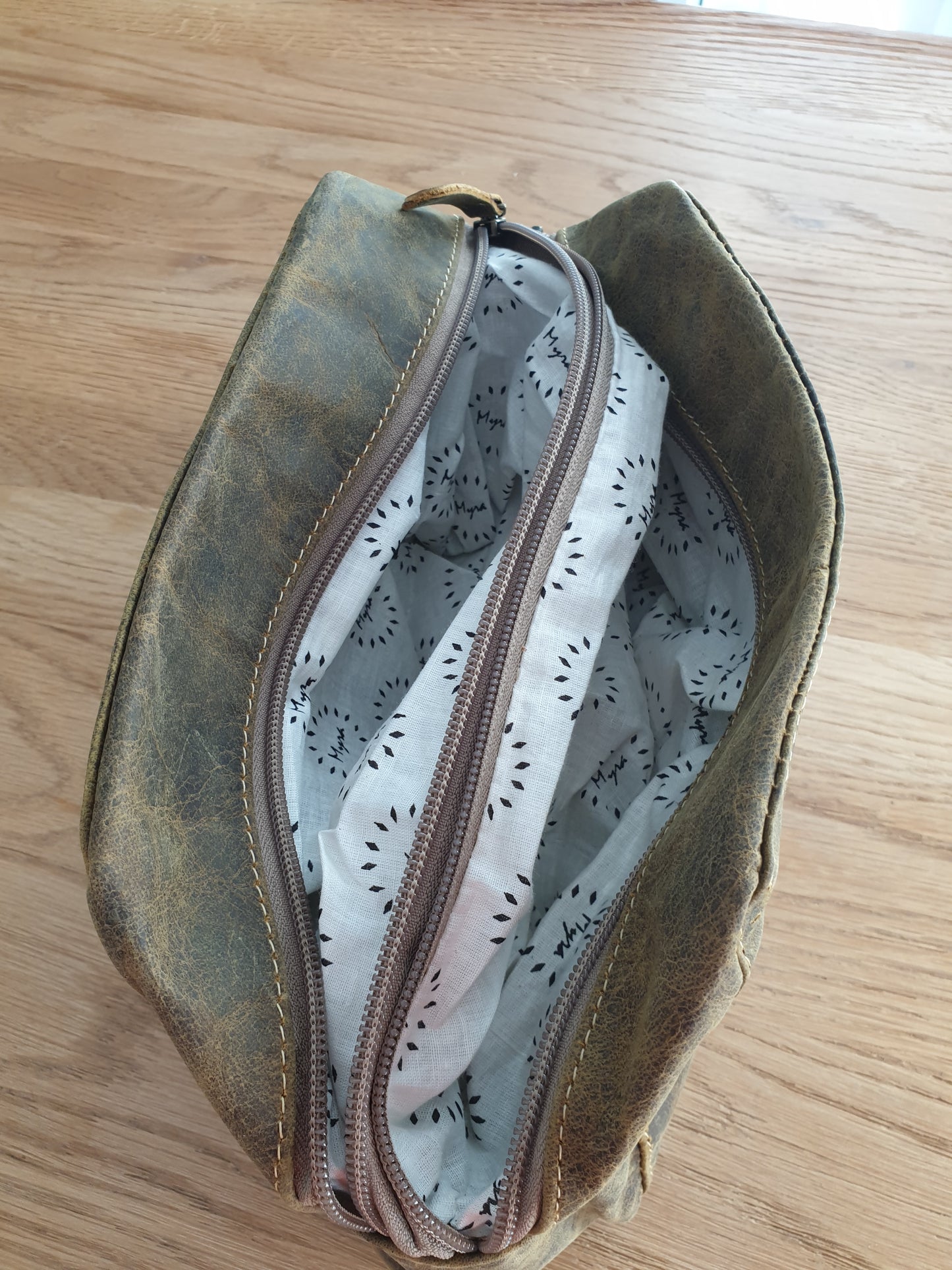 Aged Leather Toilet Bag - Brown