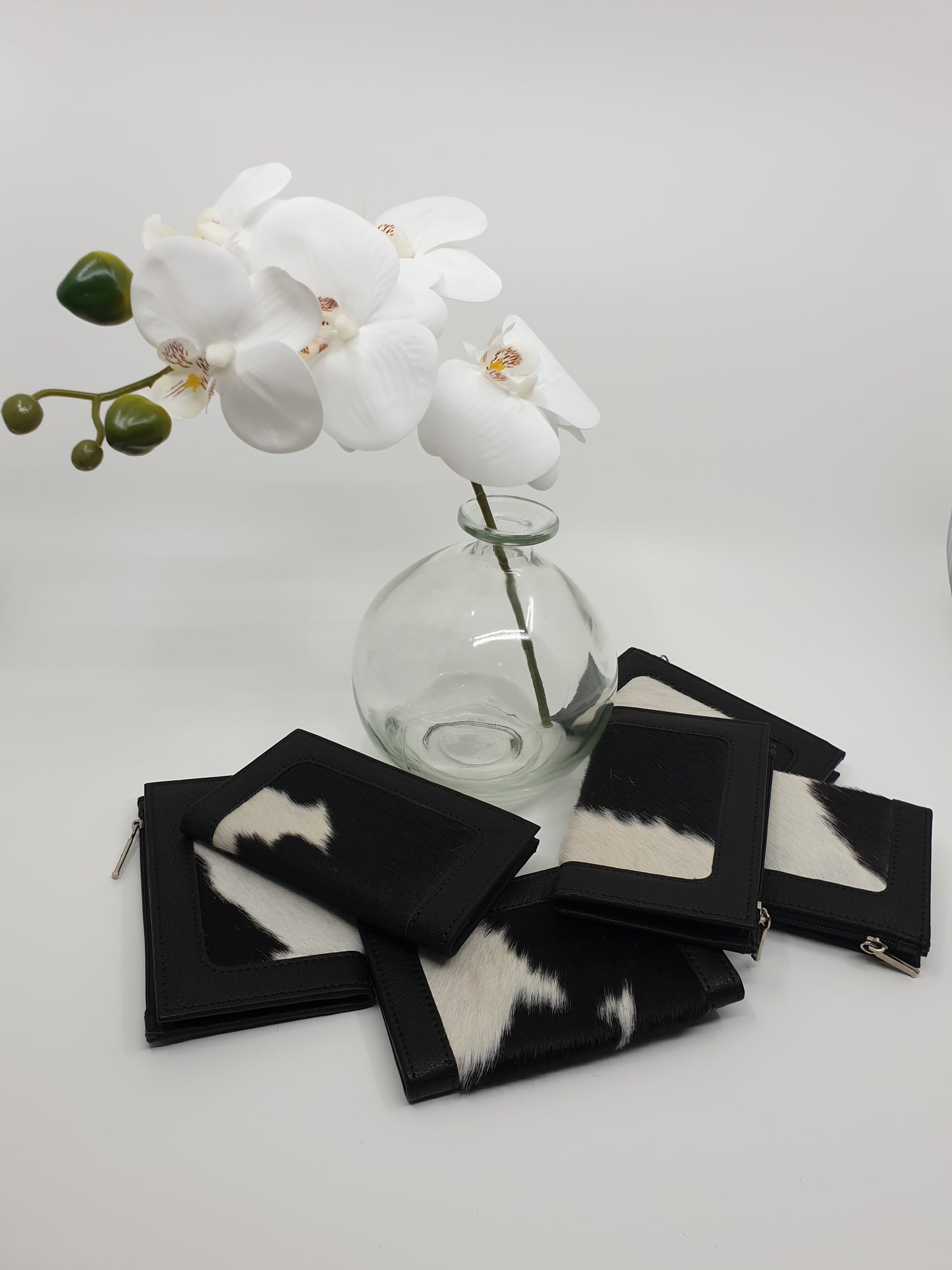 'Pretty Little Thing' - Cards Purse - CLASSIC BLACK & WHITE