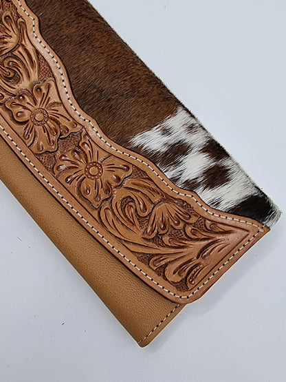 Tammy Wallet - TAN & WHITE