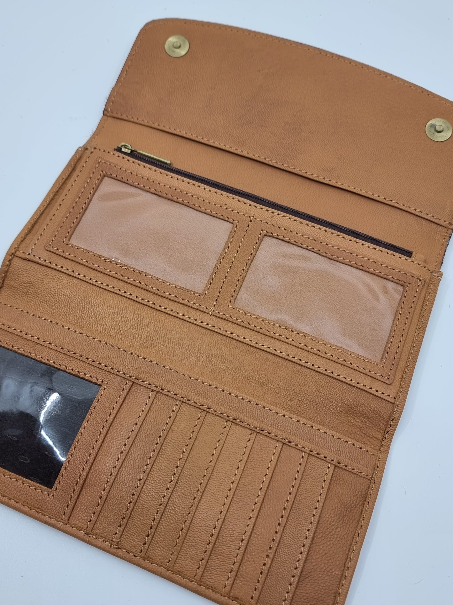 Tammy Wallet - TAN & WHITE