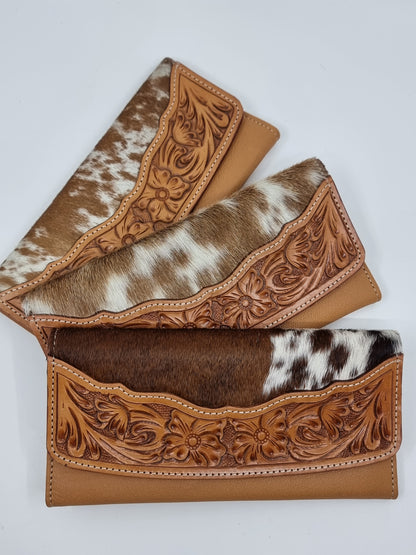 Tammy Wallet - TAN & WHITE